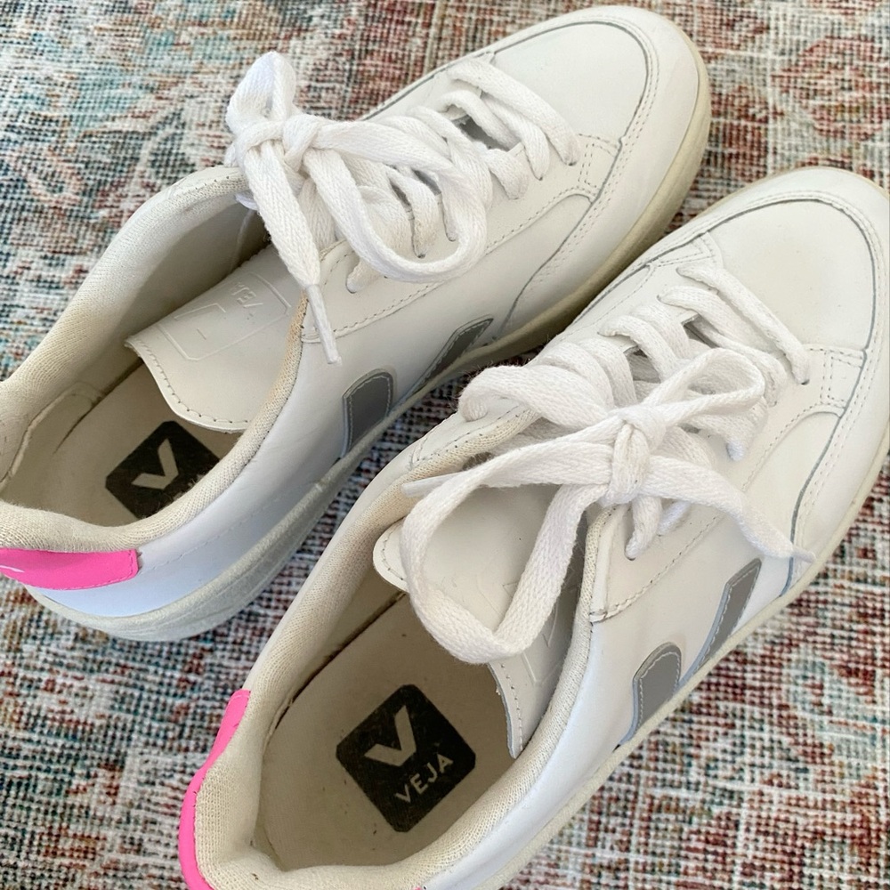 VEJA Camp Sneaker - Picture 3 of 4